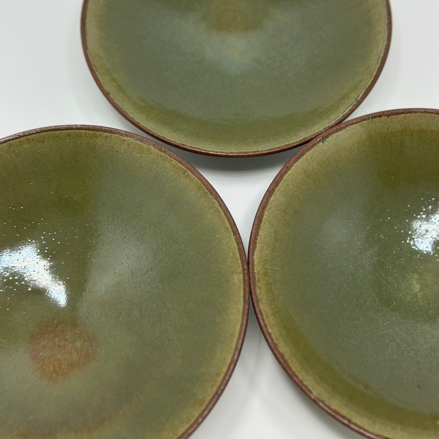 Shallow Bowl Olive Ore